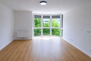 Modern kernsaniert provisionsfrei - stilvolles Wohnen mit besonderer Panorama-Fensterfront