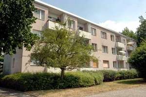 Gut geschnitte 2 Zimmer mit Balkon