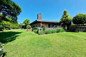 Architektenbungalow mit Stil, Technik und Platz – Energieeffizient modernisiert – Die vollständige Adresse der Immobilie erhältst du vom Anbieter., 25917 Leck – Vorschaubild 2