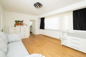 Luxuriöse 6-Zimmer-Maisonette mit Balkon, Terrasse. Garten, 2 Garagen&Sauna in Düsseldorf-Düsseltal – Die vollständige Adresse der Immobilie erhältst du vom Anbieter., 40239 Düsseltal, Düsseldorf – Vorschaubild 7
