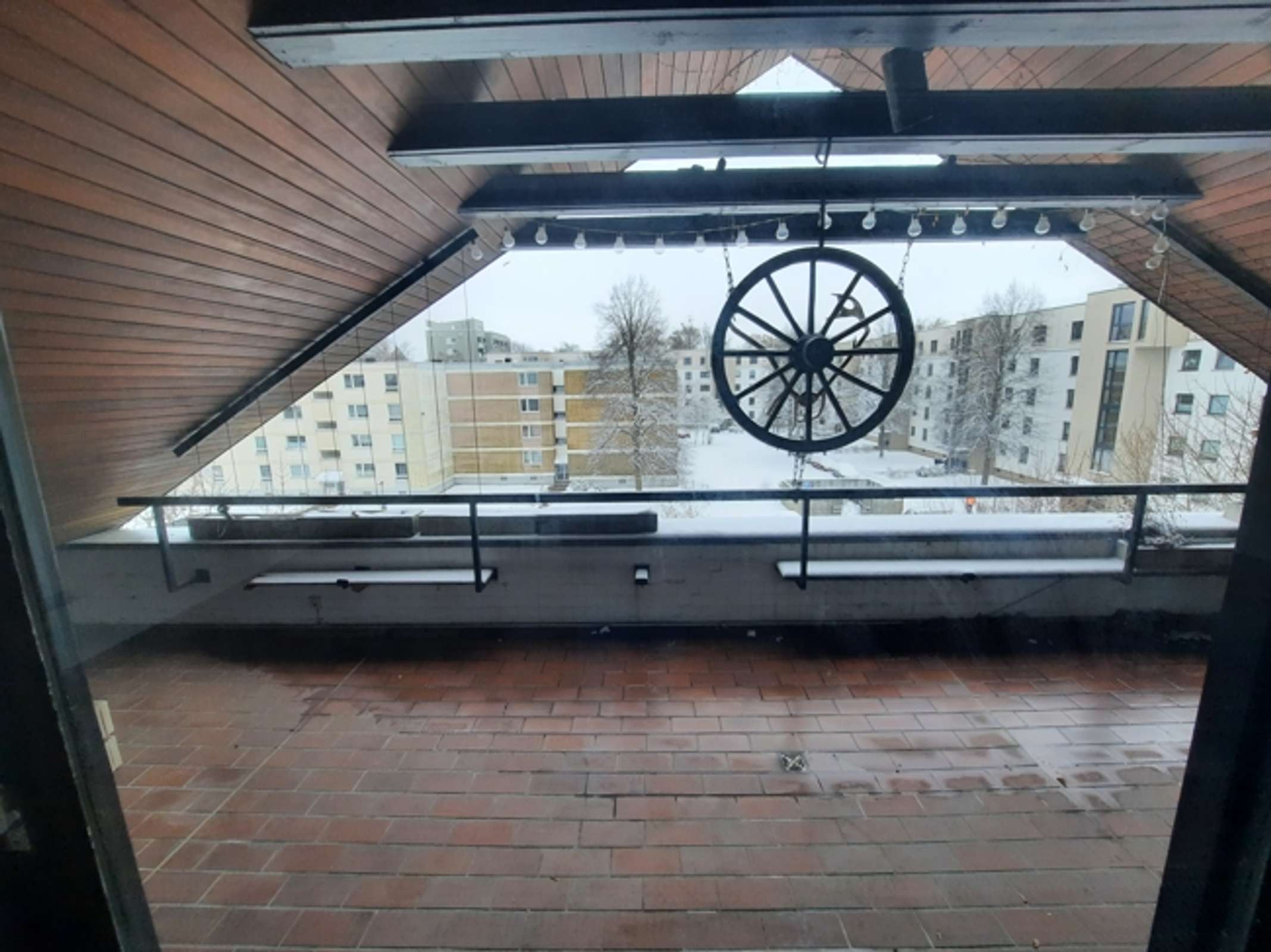 Attraktive und geräumige 4-Zimmer-Maisonette-Wohnung mit Loggia und Kamin in Göttingen