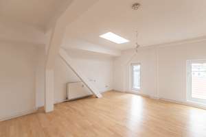 Bezugsfreie 3 Zimmer Dachgeschosswohnung nahe Karl-August-Platz – Pestalozzistrasse 69, 10627 Charlottenburg, Berlin – Vorschaubild 2