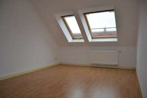 I gemütliche DG-Wohnung I Laminat I Duschbad I – Gerstäckerstraße 4, 4159 Möckern, Leipzig – Vorschaubild 3