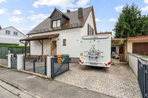 Angebautes Einfamilienhaus im sanierten Zustand in Augsburg-Haunstetten – Die vollständige Adresse der Immobilie erhältst du vom Anbieter., 86179 Haunstetten-Nord, Augsburg – Vorschaubild 3