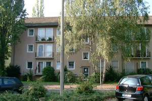 Endlich Platz für ganze Familie: sanierte 4 - Zimmer-Wohnung in Bonn - Plittersdorf – Elisabeth-Selbert-Allee 1, 53175 Plittersdorf, Bonn – Vorschaubild 1