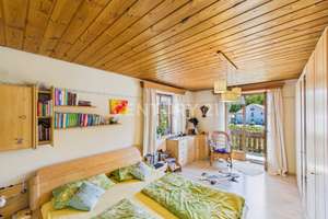 Gepflegtes Wohn- und Geschäftshaus mit Arztpraxis, Einliegerwohnung und großem Grundstück – Die vollständige Adresse der Immobilie erhältst du vom Anbieter., 84508 Burgkirchen an der Alz – Vorschaubild 8