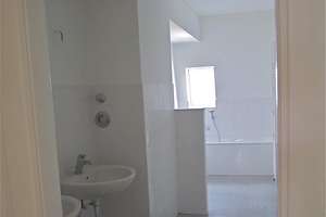 Attraktiver 4-Zi.-Altbau, Weitblick, 2 Bäder, Stellplatz !