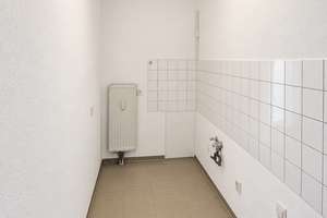 Bezugsfertige, energetisch modernisierte 2-Zimmer-Wohnung mit idealem Schnitt, Aufzug & TG – 50825 Neuehrenfeld, Köln – Vorschaubild 5