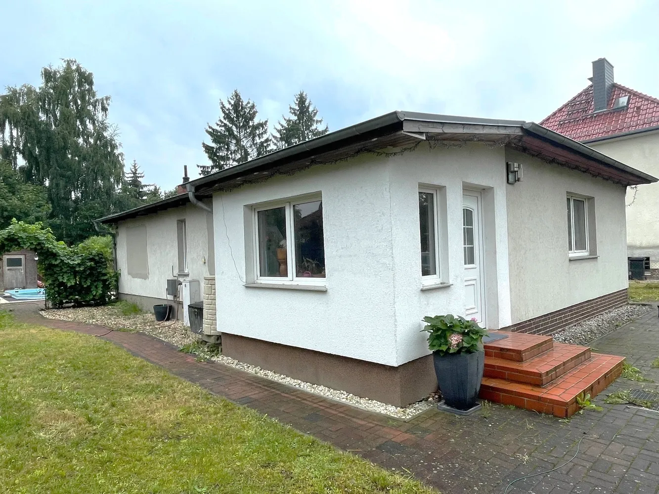 Charmantes Einfamilienhaus mit großem Grundstück und viel Potenzial in Birkenwerder, Oberhavel Kreis – Bild 4