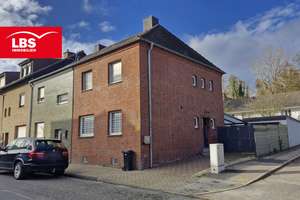 Ankommen & Wohlfühlen: Fertig renoviertes Haus mit Charme – Die vollständige Adresse der Immobilie erhältst du vom Anbieter., 52477 Alsdorf – Vorschaubild 1