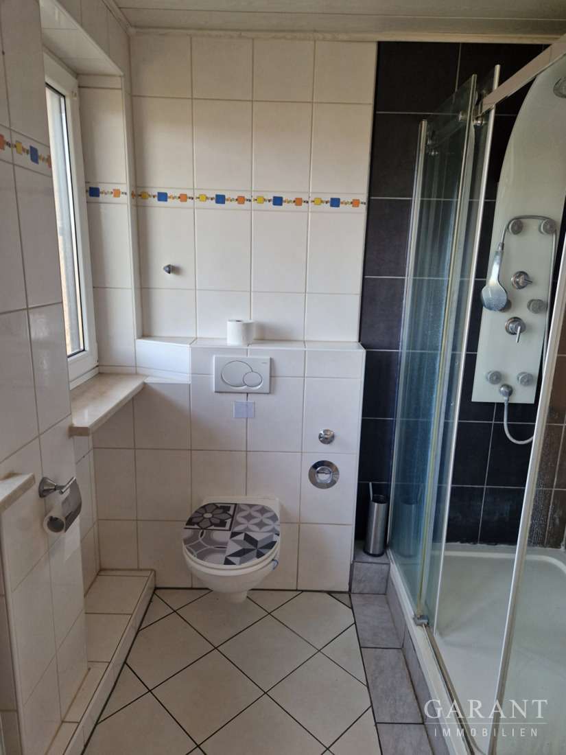 Immobilie in Walsdorf - Charmante 3 Zimmer-Wohnung mit Südwest-Balkon, komplett mit Einbauküche - Bild 5