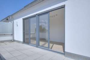 LICHTDURCHFLUTETE MODERNE DOPPELHAUSHÄLFTE MIT 5,5 ZI., SONNENTERRASSE UND CARPORT (KFW 55) – Die vollständige Adresse der Immobilie erhältst du vom Anbieter., 74232 Abstatt – Vorschaubild 21