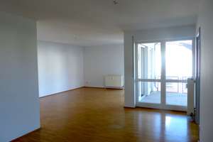 Helle und grosszügige 3,5 Zimmer-Wohnung in ruhiger Lage von Neckargartach – Rainlesstraße 8, 74078 Neckargartach, Heilbronn – Vorschaubild 2