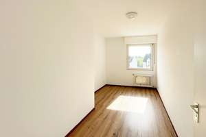 Gelsenkirchen Buer - Helle, gepflegte und leerstehende 4-Zimmer-Wohnung samt Garage! – 45897 Buer, Gelsenkirchen – Vorschaubild 11