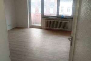 Interesse? Hübsche Zwei-Zimmer-Wohnung mit Balkon – Friedenstraße 2, 90765 Ronhof, Kronach, Fürth – Vorschaubild 3