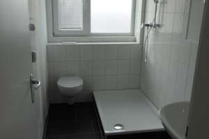Dachgeschoss-Whg. in Essen Holsterhausen. Ruhige und dennoch zentrale Lage! – Nieberdingstraße 41, 45147 Holsterhausen, Essen – Vorschaubild 9