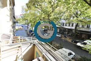 HOHE DECKEN, STUCK, HOLZDIELEN & BALKON – ZENTRALE LAGE MIT KIEZ-ATMOSPHÄRE - ZUR ZEIT VERMIETET – Niederbarnimstr. 2 vv, 10247 Friedrichshain, Berlin – Vorschaubild 1