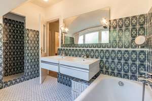 Property thumbnail 12