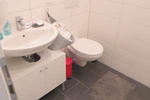 Ein Wohlfühlhaus in schöner Wohnlage sucht nette Mieter – Die vollständige Adresse der Immobilie erhältst du vom Anbieter., 72766 Mittelstadt, Reutlingen – Vorschaubild 13