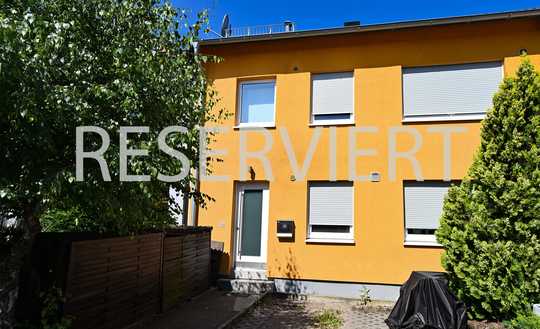 Ruhiges Familienidyll in Karlsruhe-Nordweststadt: Gepflegtes Reihenmittelhaus in Top-Lage