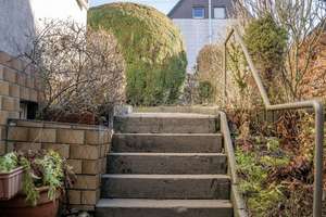 ** Ein echtes Juwel: Einfamilienhaus mit außergewöhnlich großem Garten ** – Die vollständige Adresse der Immobilie erhältst du vom Anbieter., 71522 Backnang – Vorschaubild 13