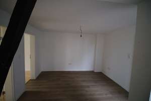 Schöne, helle 2/3 Zimmerwohnung, Balkon, zentral, Altbau – Ludwigstraße 47, 42105 Elberfeld, Wuppertal – Vorschaubild 4