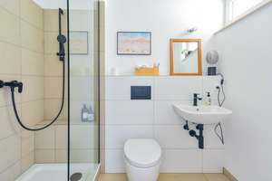 Modern und sofort bezugsfrei – hochwertig saniertes 38m²-Appartement mit Loggia und Aufzug. – Die vollständige Adresse der Immobilie erhältst du vom Anbieter., 42653 Gräfrath, Solingen – Vorschaubild 11