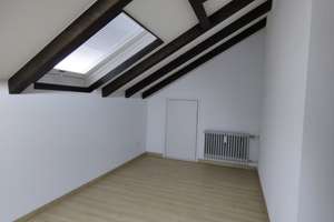 Dachgeschosswohnung ohne Lift mit EBK zur Ablöse, zwei Balkonen - viel Platz – Buchenweg 3, 86825 Bad Wörishofen – Vorschaubild 9