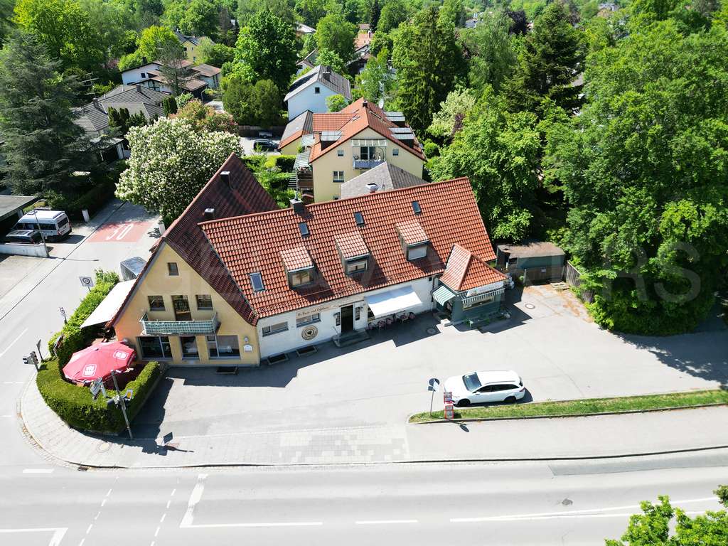 Grundstück für Neubau eines Wohn- Geschäftshauses in zentraler Lage