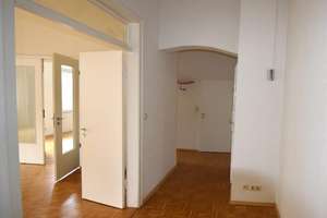 Helle 2-Zimmer Wohnung mit Balkon in Kiel-Blücherplatz – Feldstraße 118, 24105 Blücherplatz, Kiel – Vorschaubild 2