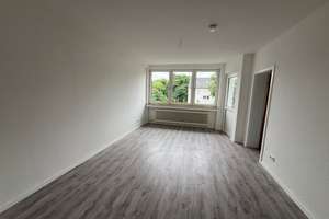 2 Zi.-Whng. mit schönem Ausblick - Wannenbad mit Fenster - Duisburg Rheinhausen – Brucknerstraße 20, 47226 Rheinhausen-Mitte, Duisburg – Vorschaubild 4