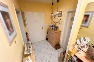 Etagenwohnung Eckernfeld - 4 Zimmer / Balkon / 2OG / Bad mit Wanne Dusche und Fenster / Dämmung – Die vollständige Adresse der Immobilie erhältst du vom Anbieter., 27580 Lehe, Bremerhaven – Vorschaubild 5