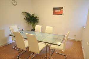 großzügiges und helles Souterrain im Schanzenviertel