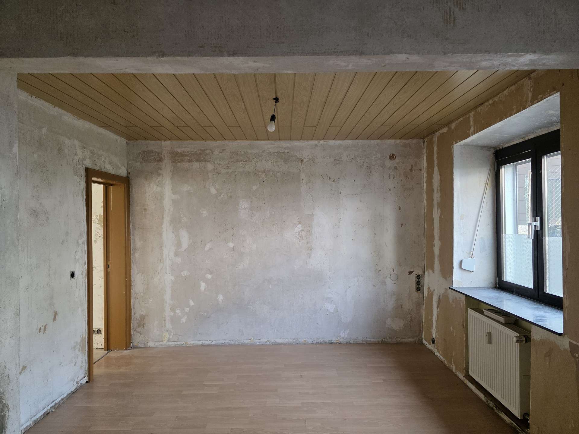 Immobilie in Illingen - Gemütliches Einfamilienhaus mit Einliegerwohnung und riesigem Garten in zentraler Lage - Bild 19