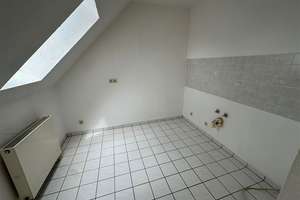 Gemütliche 2-Zimmer mit neuen Laminat und Einbauküche in guter Lage! – Glösaer Straße 28, 9131 Ebersdorf, Chemnitz – Vorschaubild 10