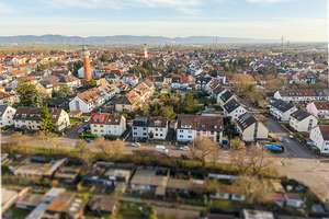 Familienglück in Wallstadt:
Haus mit Garten & Einliegerwohnung – Die vollständige Adresse der Immobilie erhältst du vom Anbieter., 68259 Wallstadt, Mannheim – Vorschaubild 21