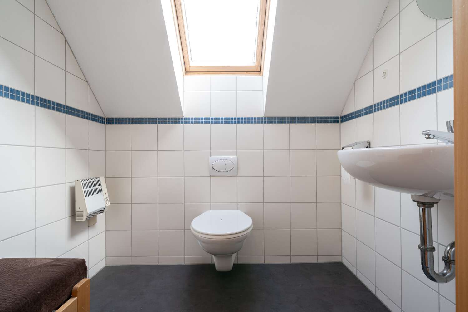 Immobilie in Fünfstetten - Ein Anwesen, das mehr kann! Pferde, Autos oder Hightech - hier haben Sie alle Möglichkeiten - Bild 15