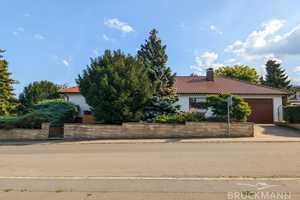 Gute Lage, schöner Garten: L-förmiger Bungalow in Massivbauweise auf großzügigem Grundstück! – Tiefenthaler Straße 29, 67269 Bad Dürkheim (Kreis) – Vorschaubild 4