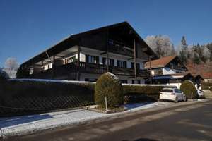 Hochwertige 2- Zimmerwohnung im 1. OG - großem Balkon, Keller, Garage (Duplex)