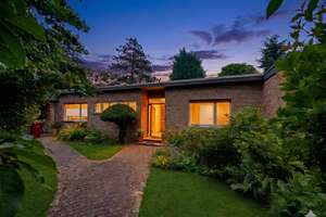 Großartige Lebensqualität auf einer Ebene: Moderner Bungalow in Krefeld-Forstwald, einzugsbereit