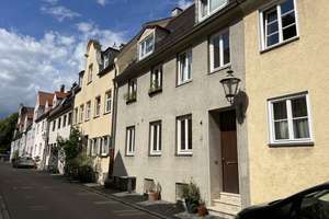 Ruhige 2-Zimmer-Erdgeschoss-Wohnung mit Einbauküche nähe Fischertor