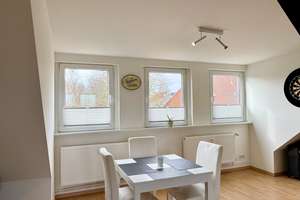 Lebendiges Kiel: Helle 2-Zimmer-Wohnung mit Balkon – Die vollständige Adresse der Immobilie erhältst du vom Anbieter., 24143 Gaarden-Ost, Kiel – Vorschaubild 4