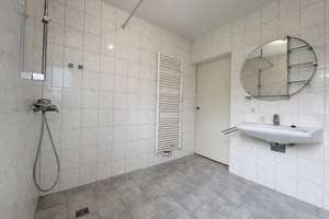 Zeitlose 2-Zimmer-Wohnung – modern und einladend – Die vollständige Adresse der Immobilie erhältst du vom Anbieter., 97084 Heidingsfeld, Würzburg – Vorschaubild 4