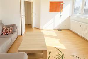 MÖBLIERT und über den Dächern von Düsseldorf: 3 Zimmer in Friedrichstadt – 40215 Friedrichstadt, Düsseldorf – Vorschaubild 4