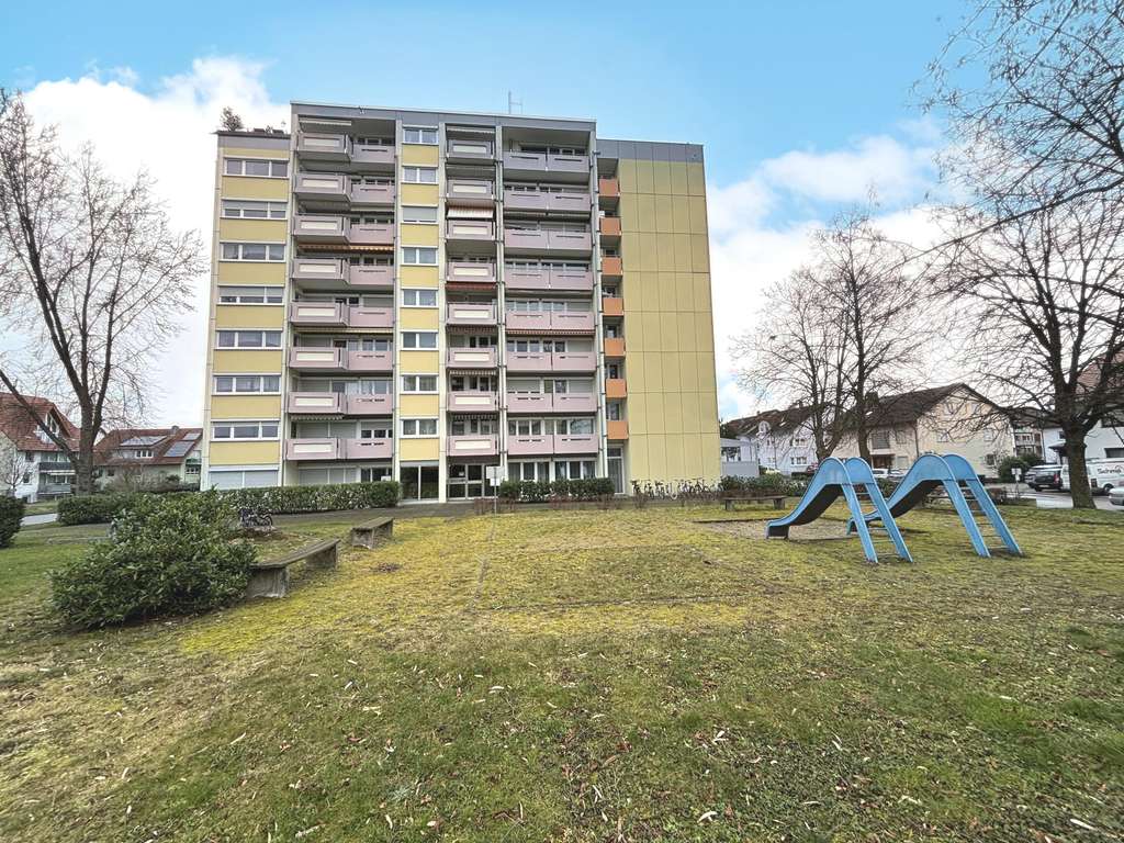 Immobilie in Endingen - Ihr neues Zuhause am Kaiserstuhl – Stilvolle 4-Zimmer-Wohnung mit zwei Balkonen - Bild 1