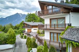 Traumblick trifft Lage, modernes Landhaus mit Blick über GAP – Die vollständige Adresse der Immobilie erhältst du vom Anbieter., 82467 Garmisch-Partenkirchen – Vorschaubild 12