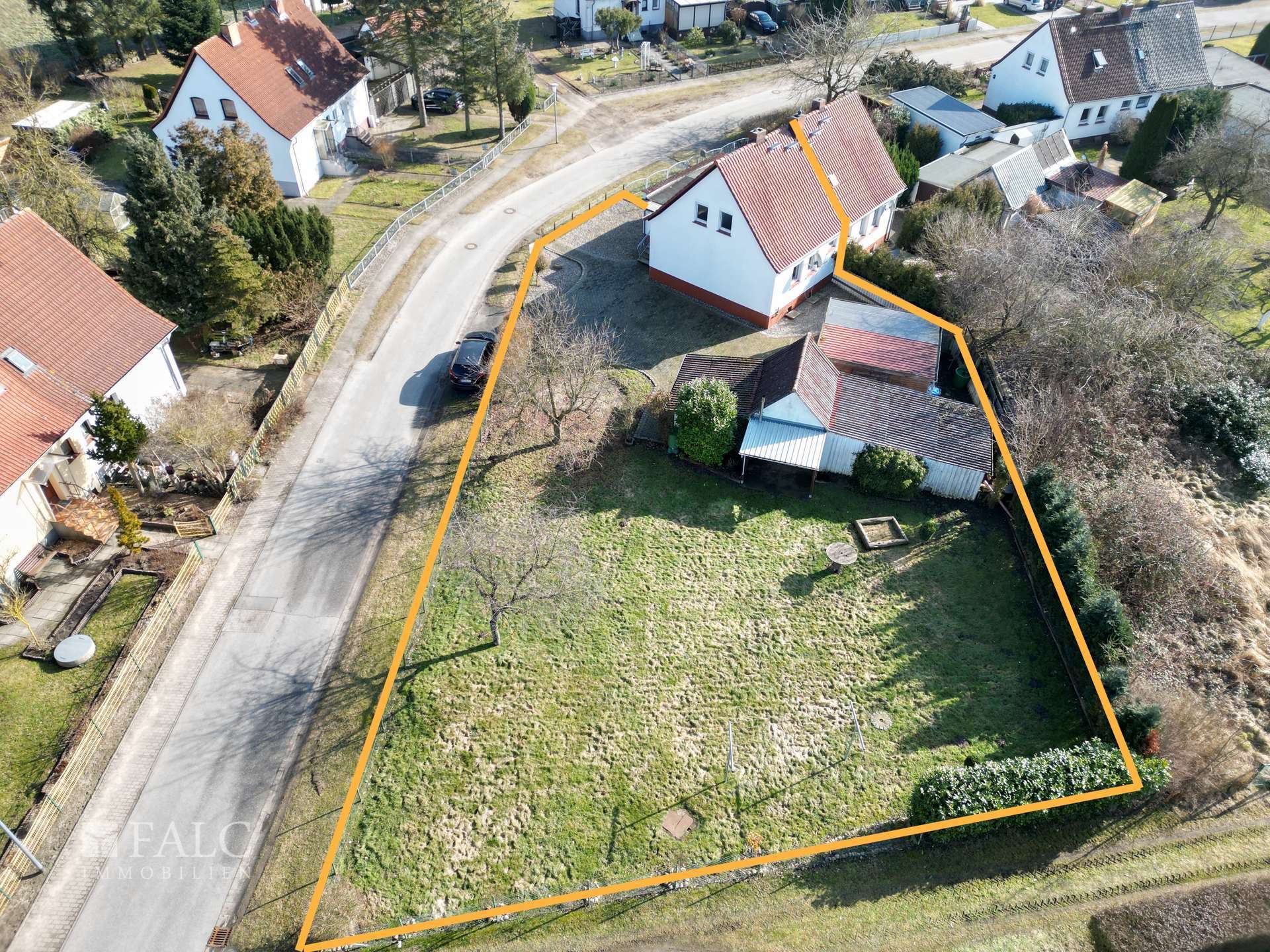 Sanierungsbedürftige Doppelhaushälfte + mögliches Baufeld, Harz Kreis – Bild 4