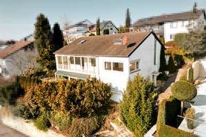 Immobilie in traumhafter Aussichtslage mit Blick über Aldingen bis Stuttgart – Die vollständige Adresse der Immobilie erhältst du vom Anbieter., 71686 Remseck am Neckar – Vorschaubild 1