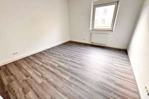 Frisch renovierte 2Zi-Whg. mit neuer Küche – Landgrabenstraße -, 90443 Steinbühl, Nürnberg – Vorschaubild 4
