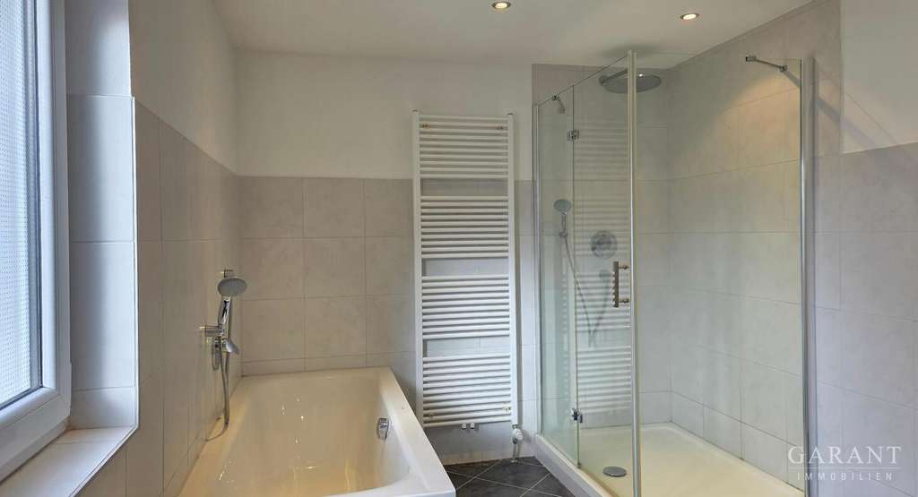 Immobilie in Gerstetten - ** Viel Haus fürs Geld **  Freistehendes Einfamilienhaus mit großem Grundstück - Bild 2